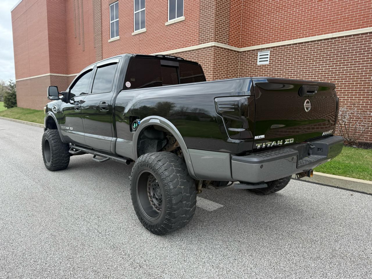 Nissan Titan XD  2017