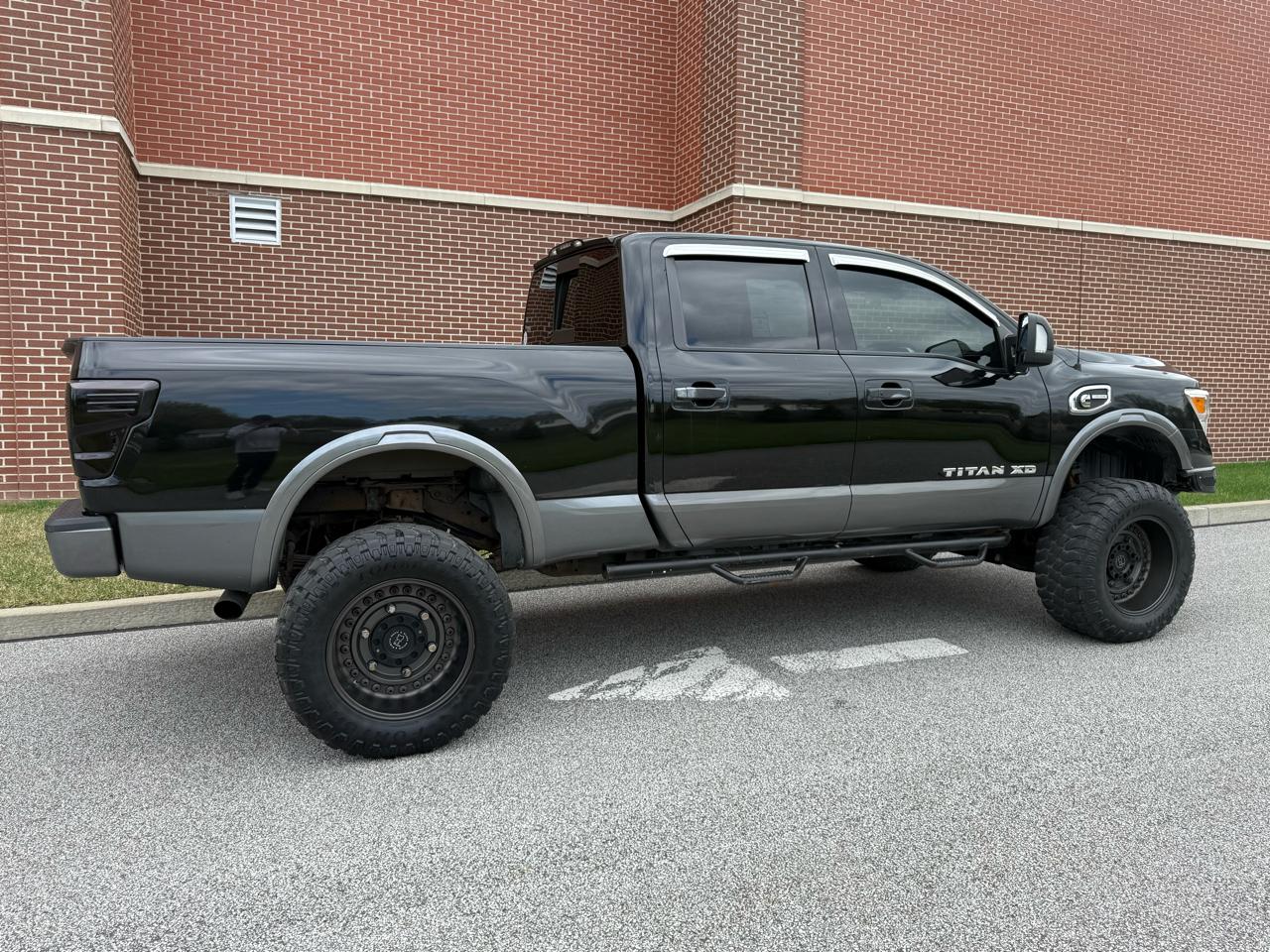 Nissan Titan XD  2017