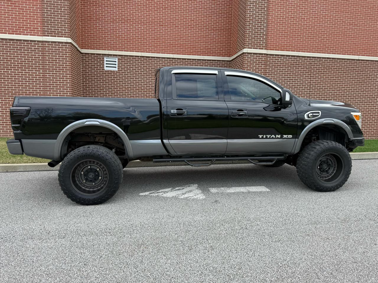 Nissan Titan XD  2017