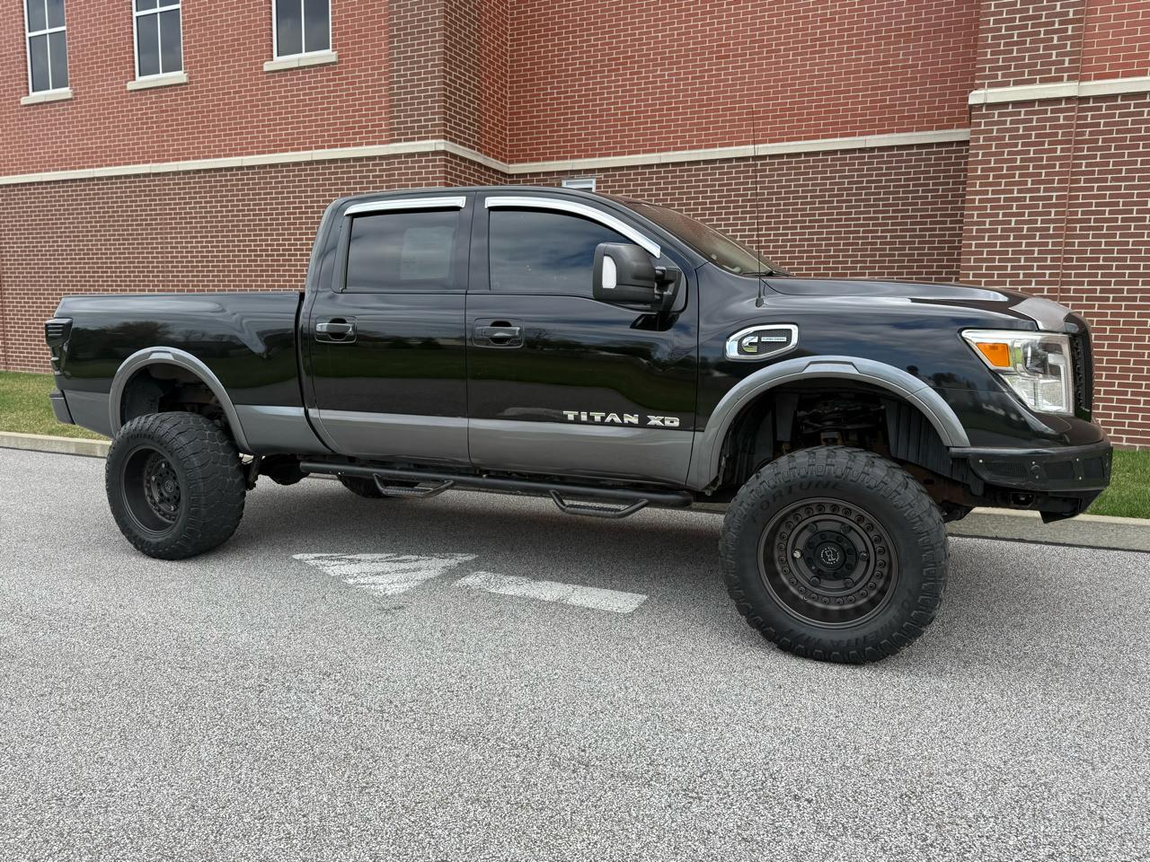 Nissan Titan XD  2017