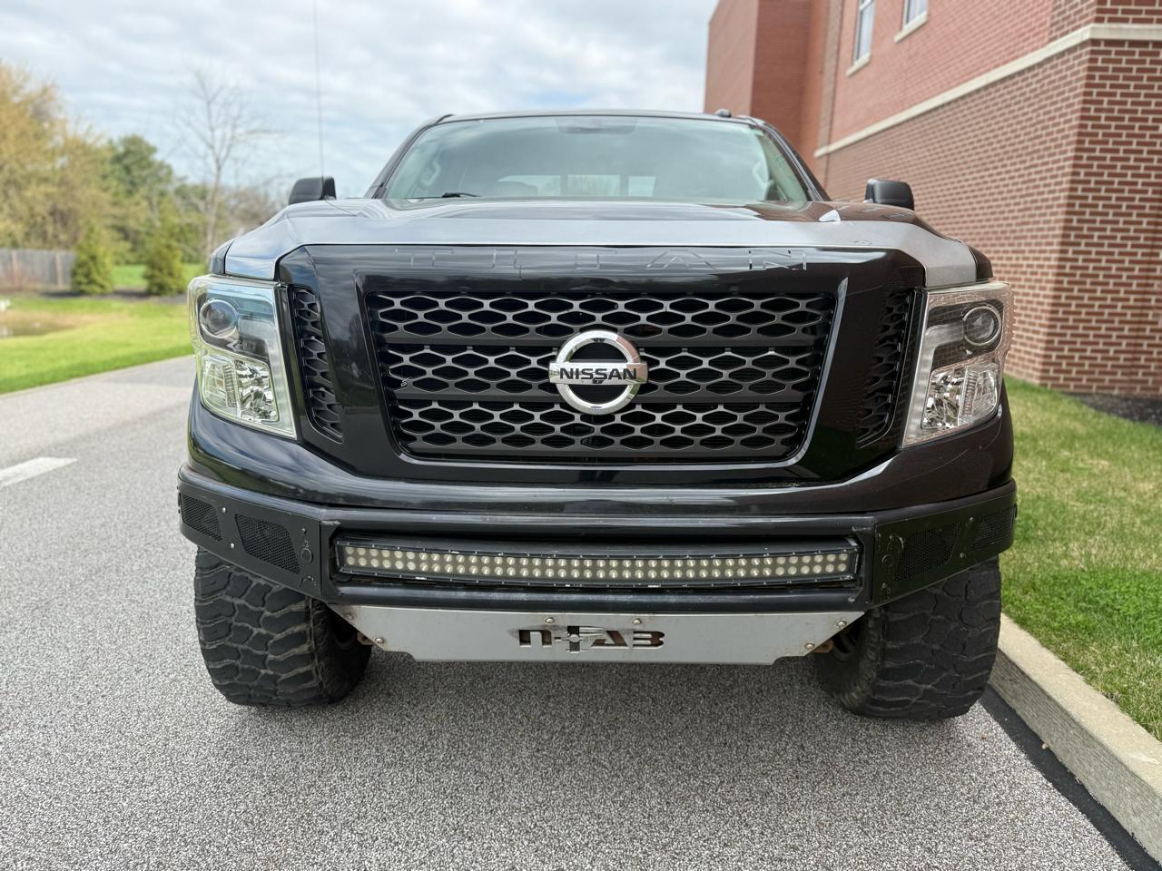 Nissan Titan XD  2017