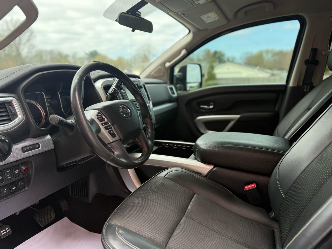 Nissan Titan XD  2017