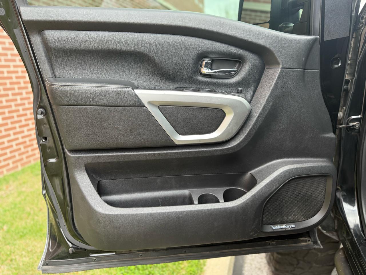 Nissan Titan XD  2017