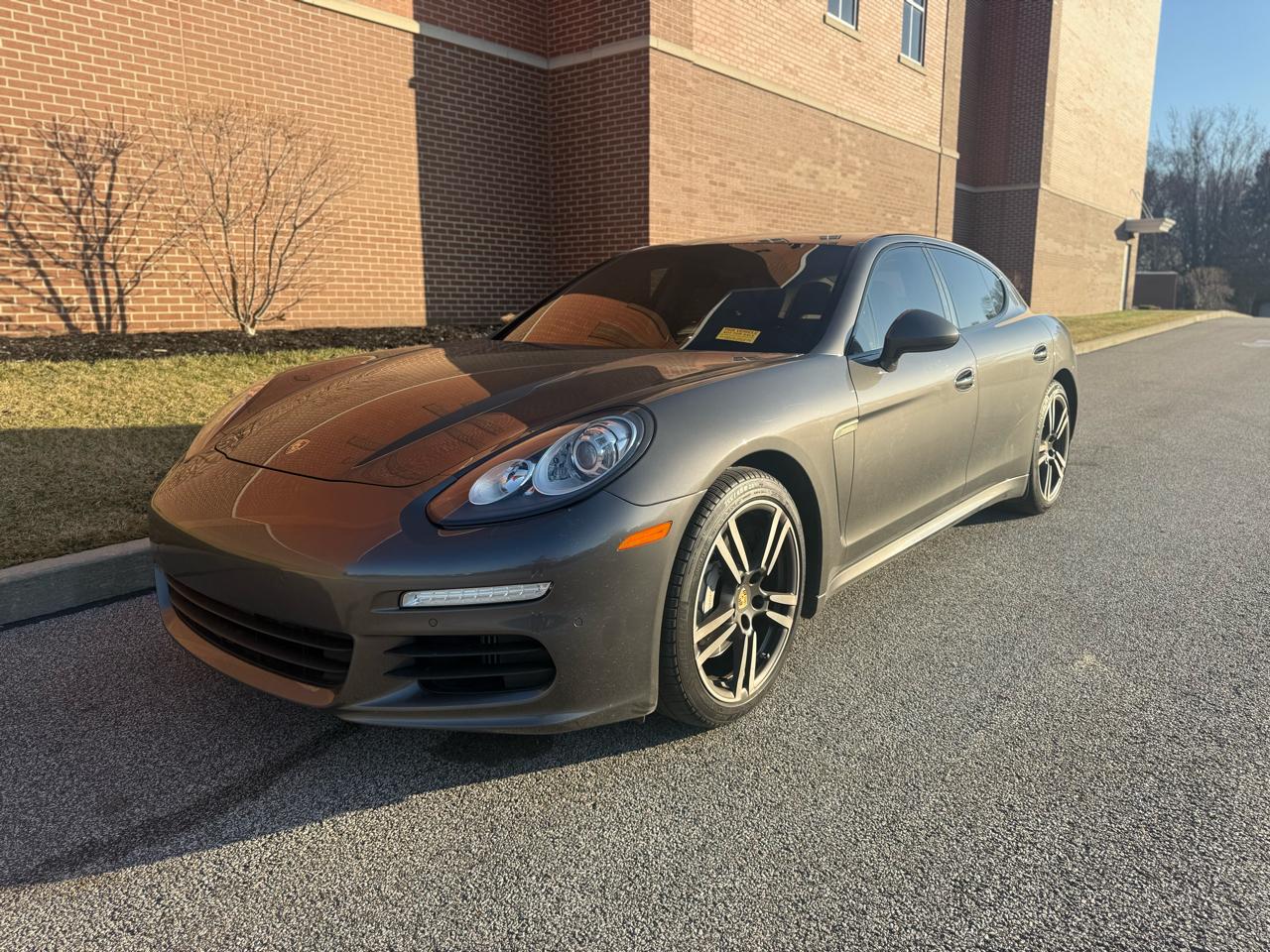 2016 Porsche Panamera S
