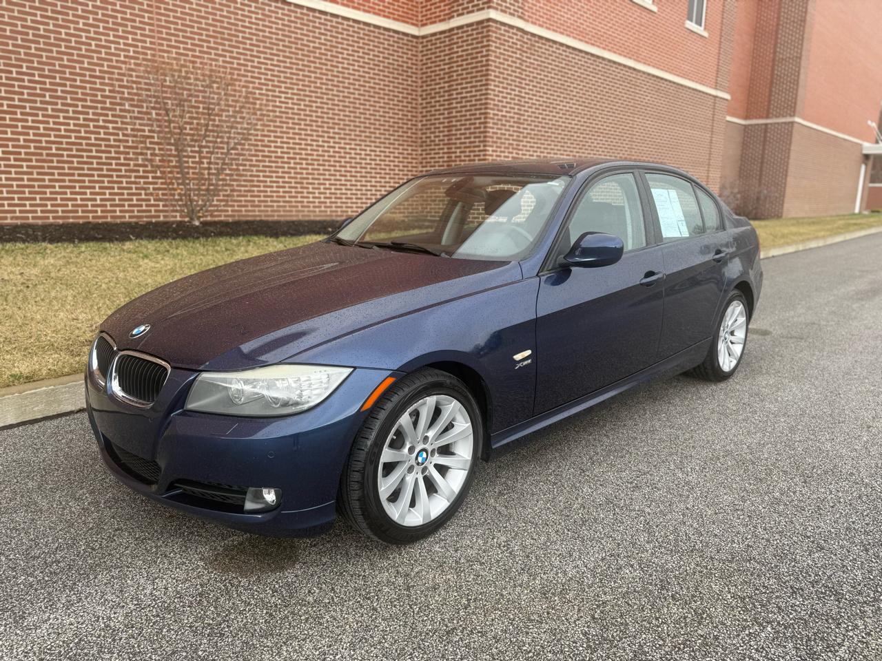 BMW 3-Series  2011