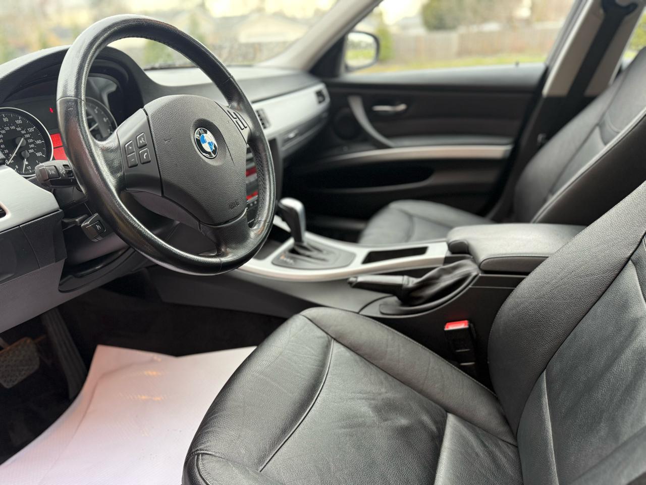 BMW 3-Series  2011