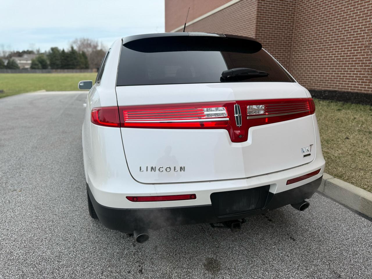 Lincoln MKT  2016