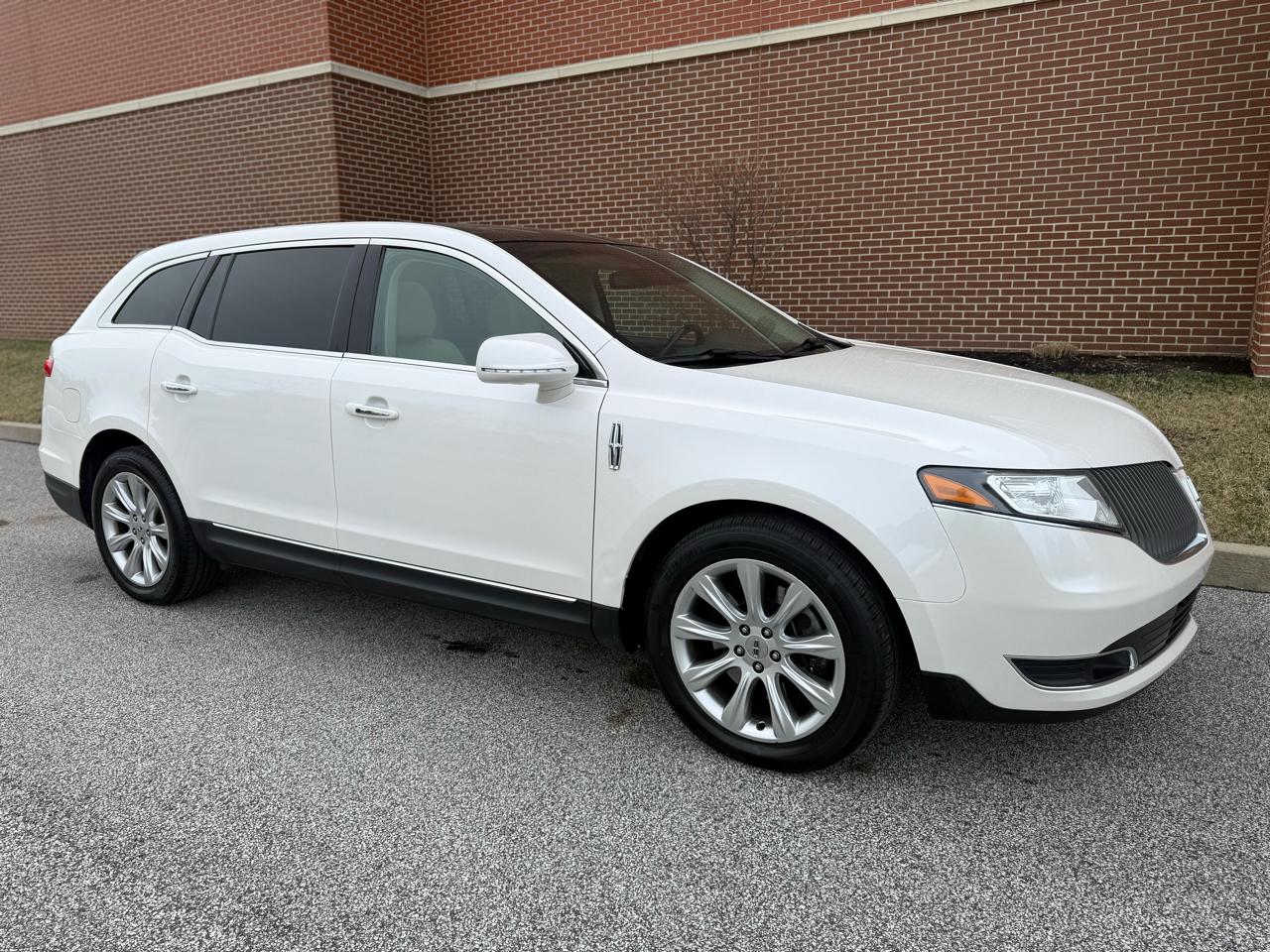 Lincoln MKT  2016