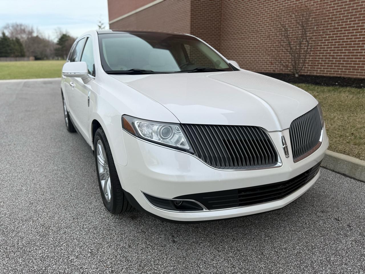 Lincoln MKT  2016