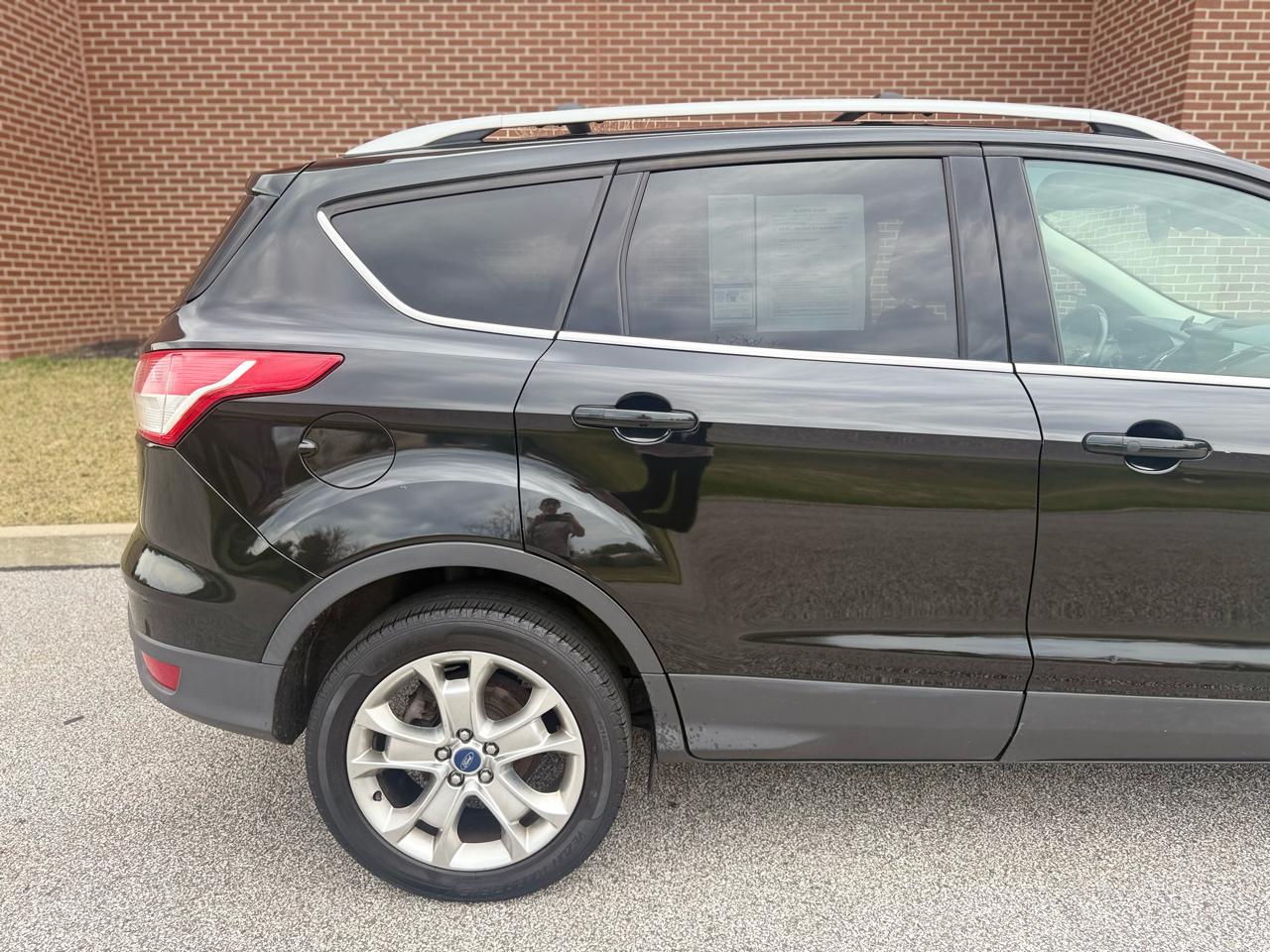 Ford Escape  2014