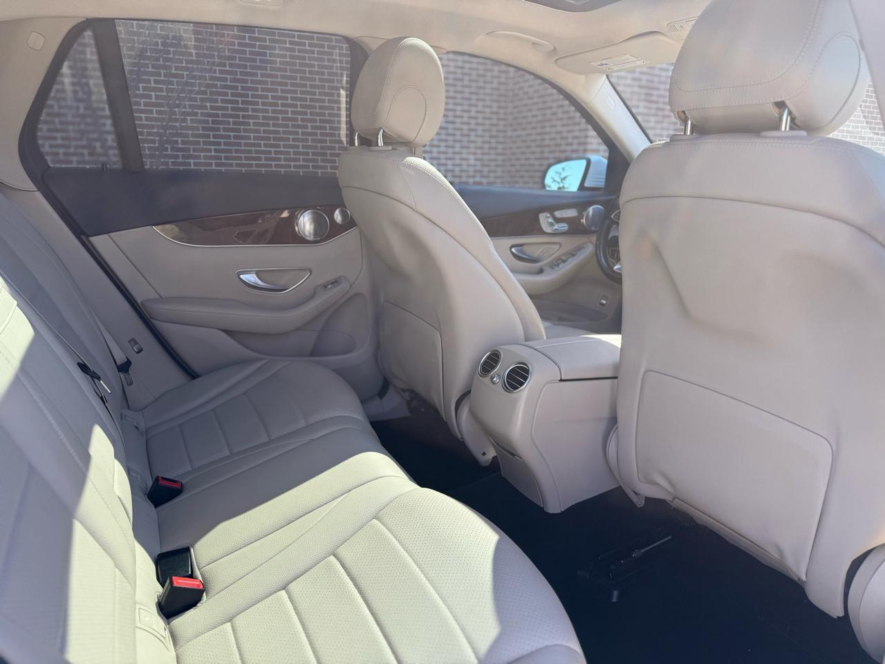 Mercedes-Benz GLC-Class  2017