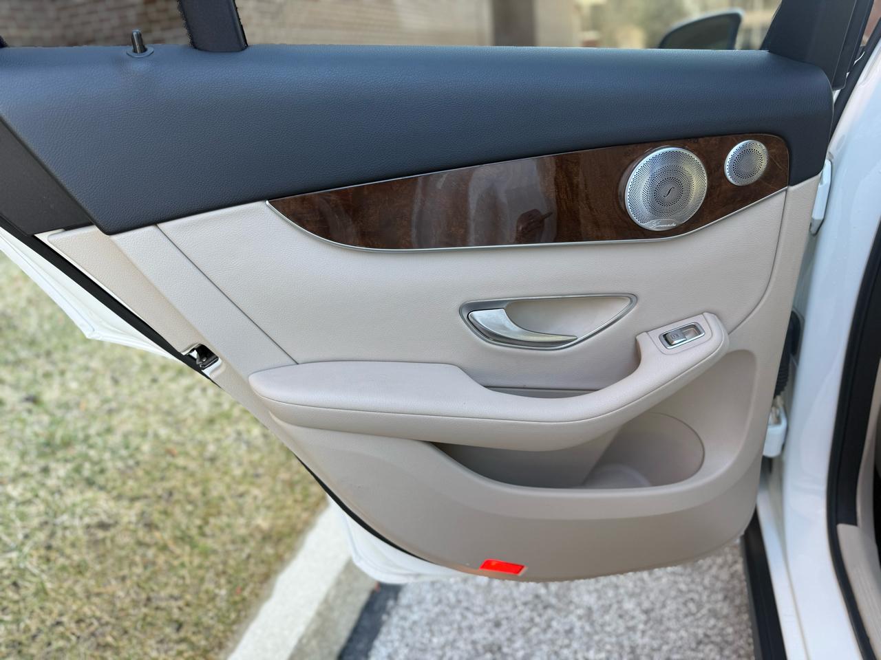 Mercedes-Benz GLC-Class  2017