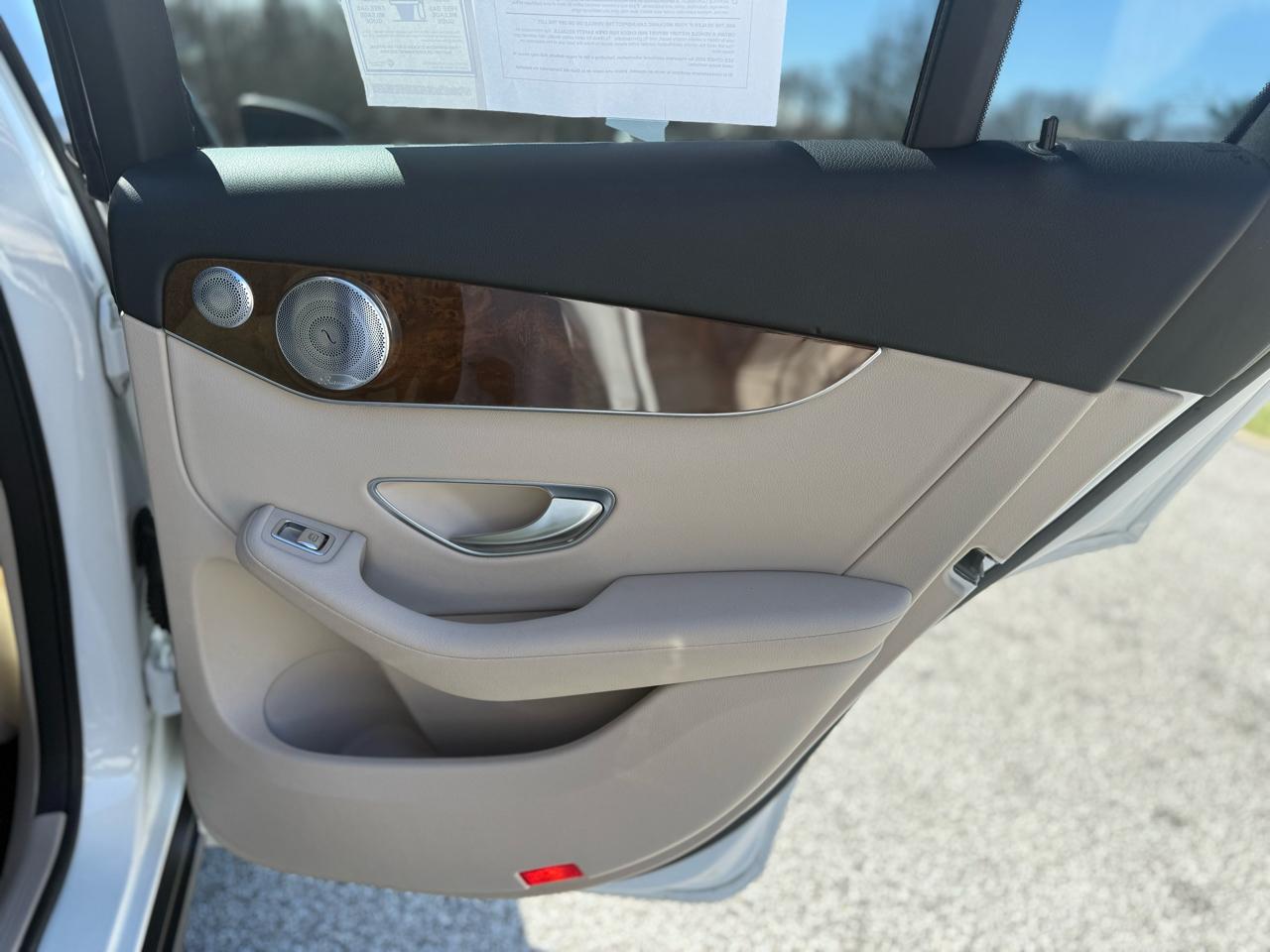 Mercedes-Benz GLC-Class  2017