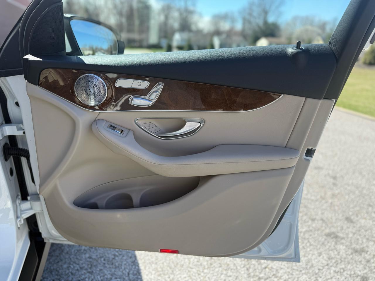 Mercedes-Benz GLC-Class  2017