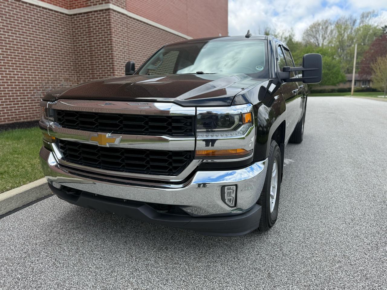 Chevrolet Silverado 1500 4WD Crew Cab 143.5" LT w/1LT 2017