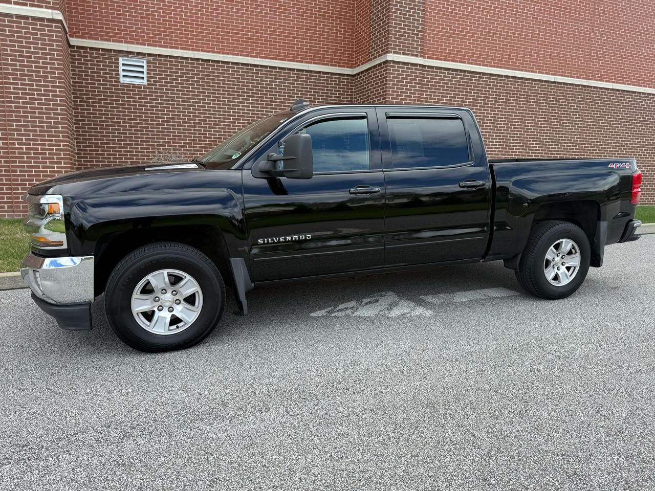 Chevrolet Silverado 1500 4WD Crew Cab 143.5" LT w/1LT 2017