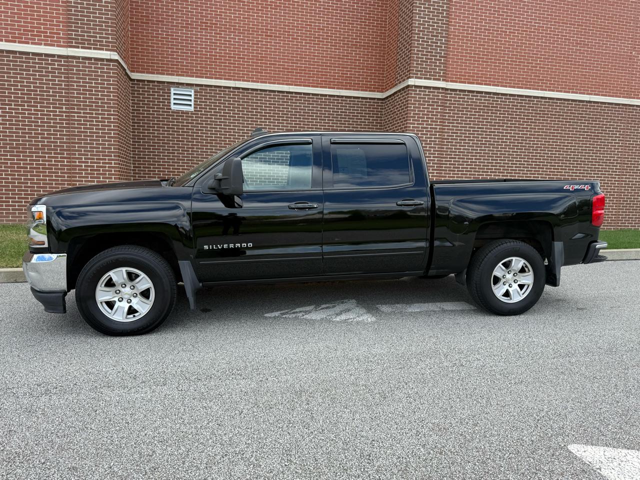 Chevrolet Silverado 1500 4WD Crew Cab 143.5" LT w/1LT 2017