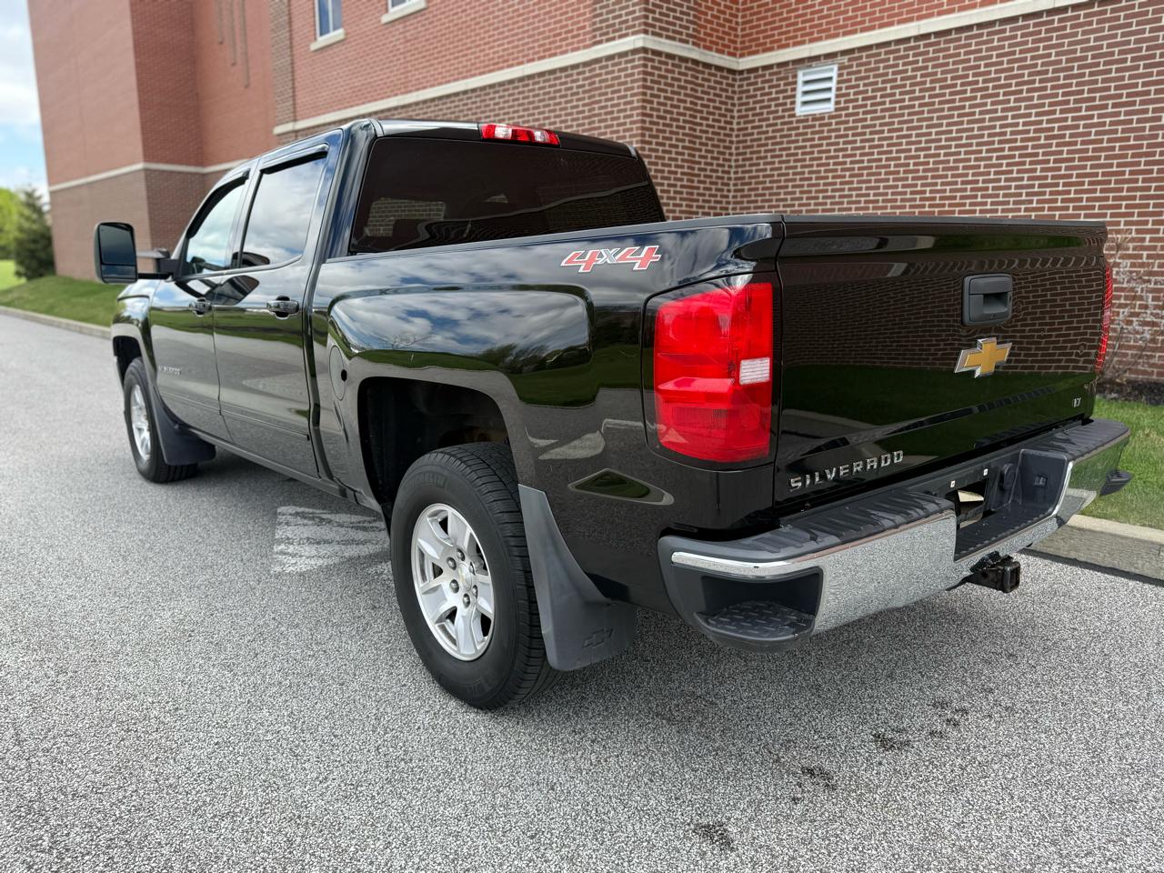 Chevrolet Silverado 1500 4WD Crew Cab 143.5" LT w/1LT 2017