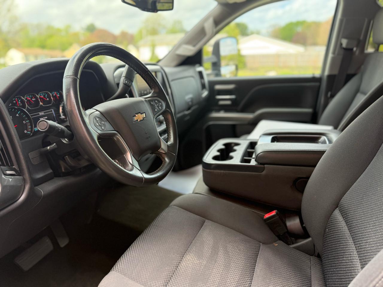 Chevrolet Silverado 1500 4WD Crew Cab 143.5" LT w/1LT 2017