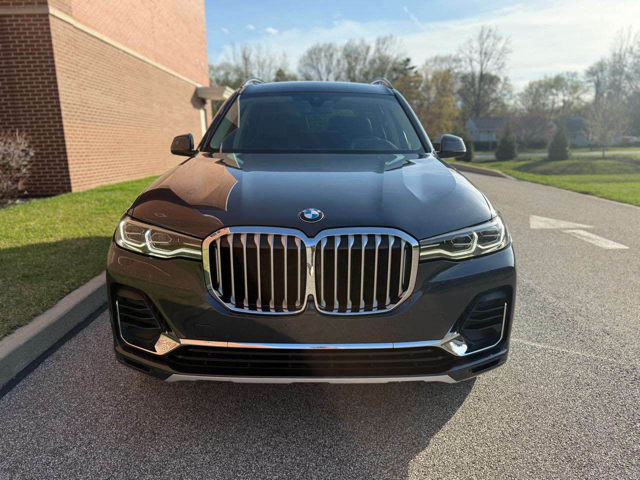 BMW X7  2021