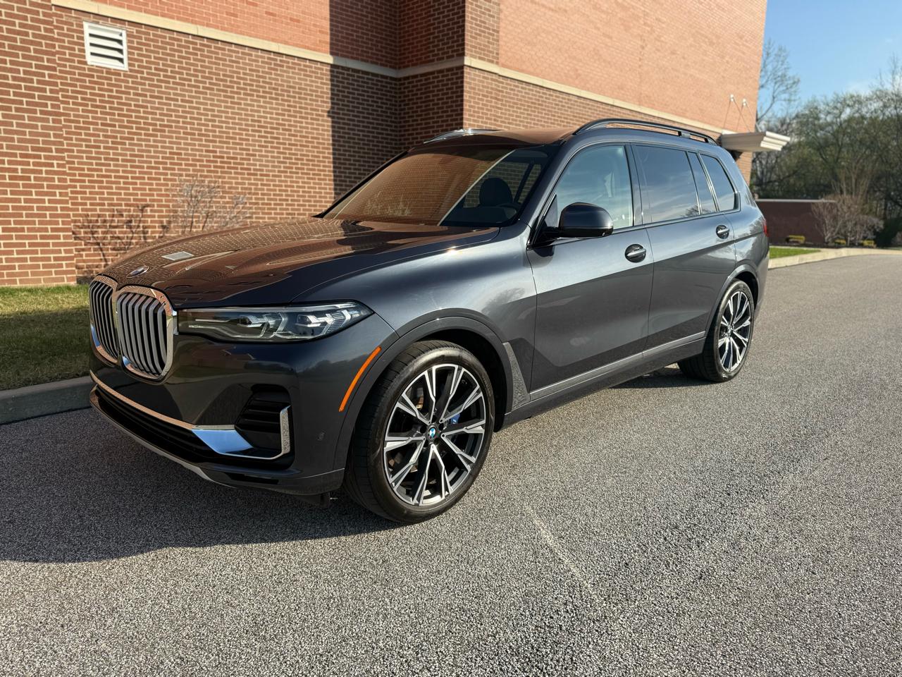 BMW X7  2021