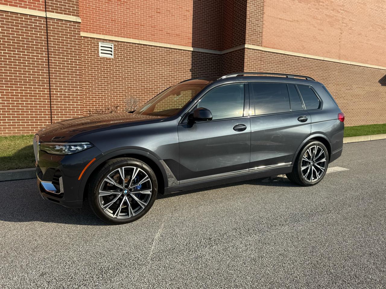 BMW X7  2021