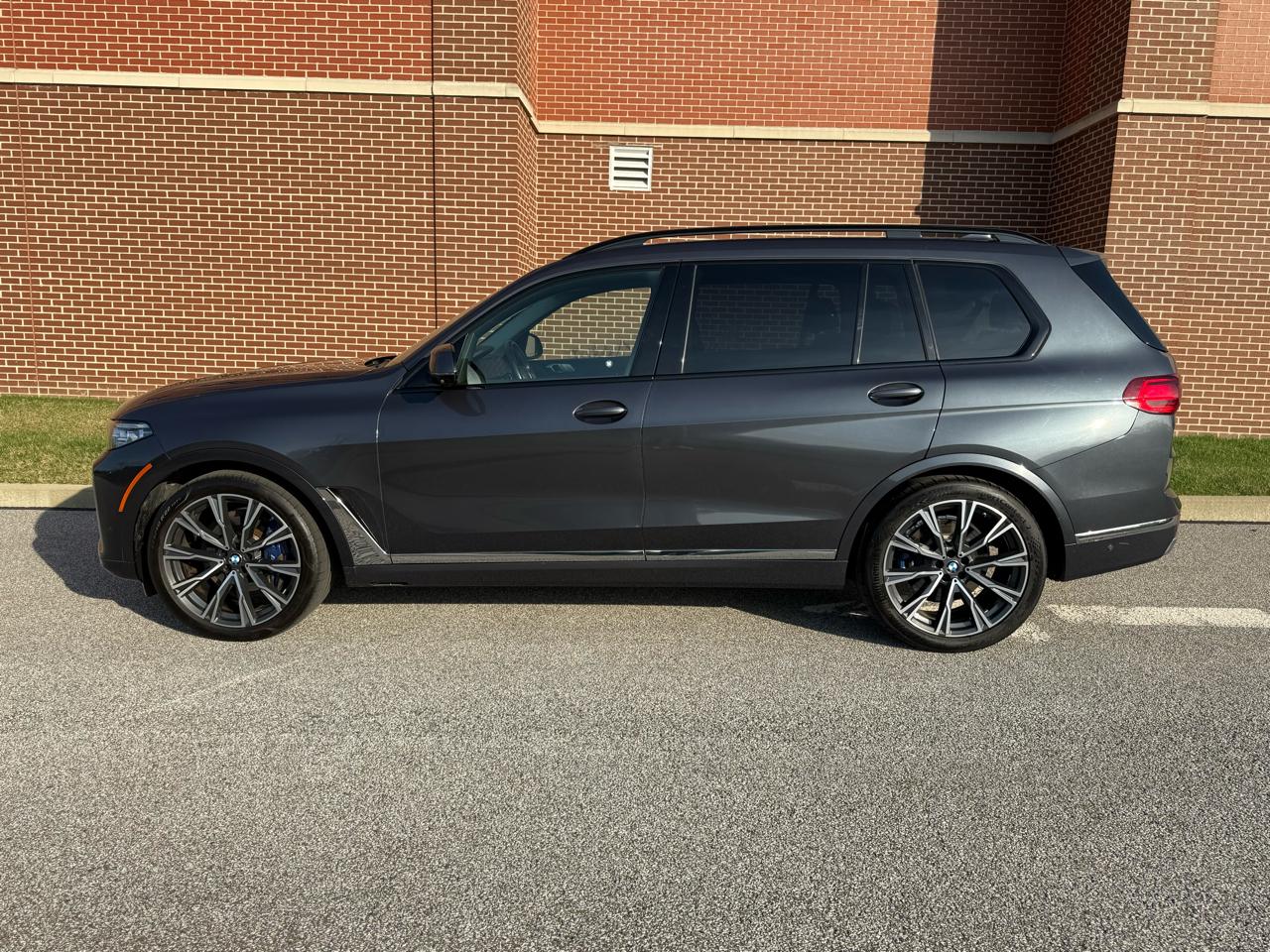 BMW X7  2021