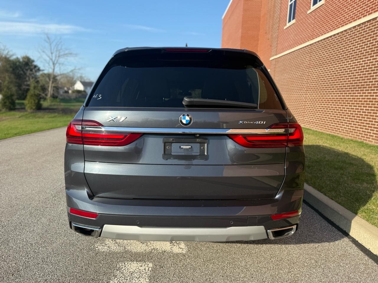 BMW X7  2021