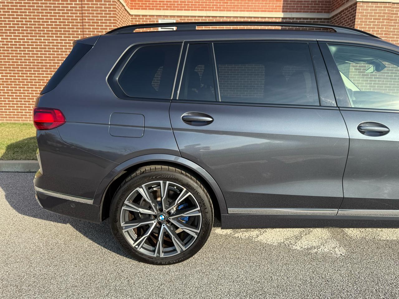 BMW X7  2021