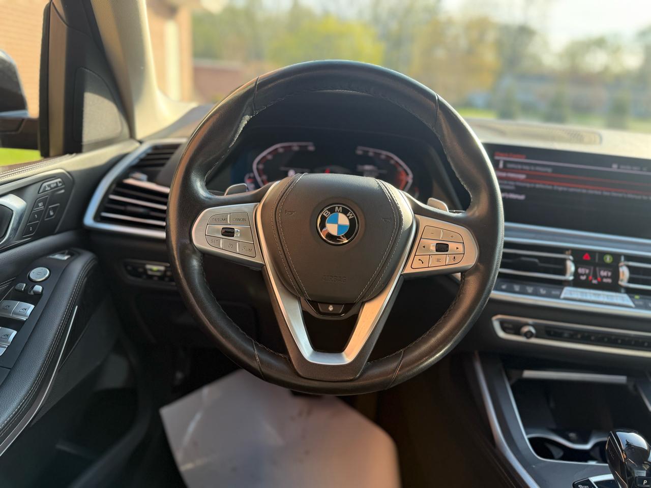 BMW X7  2021