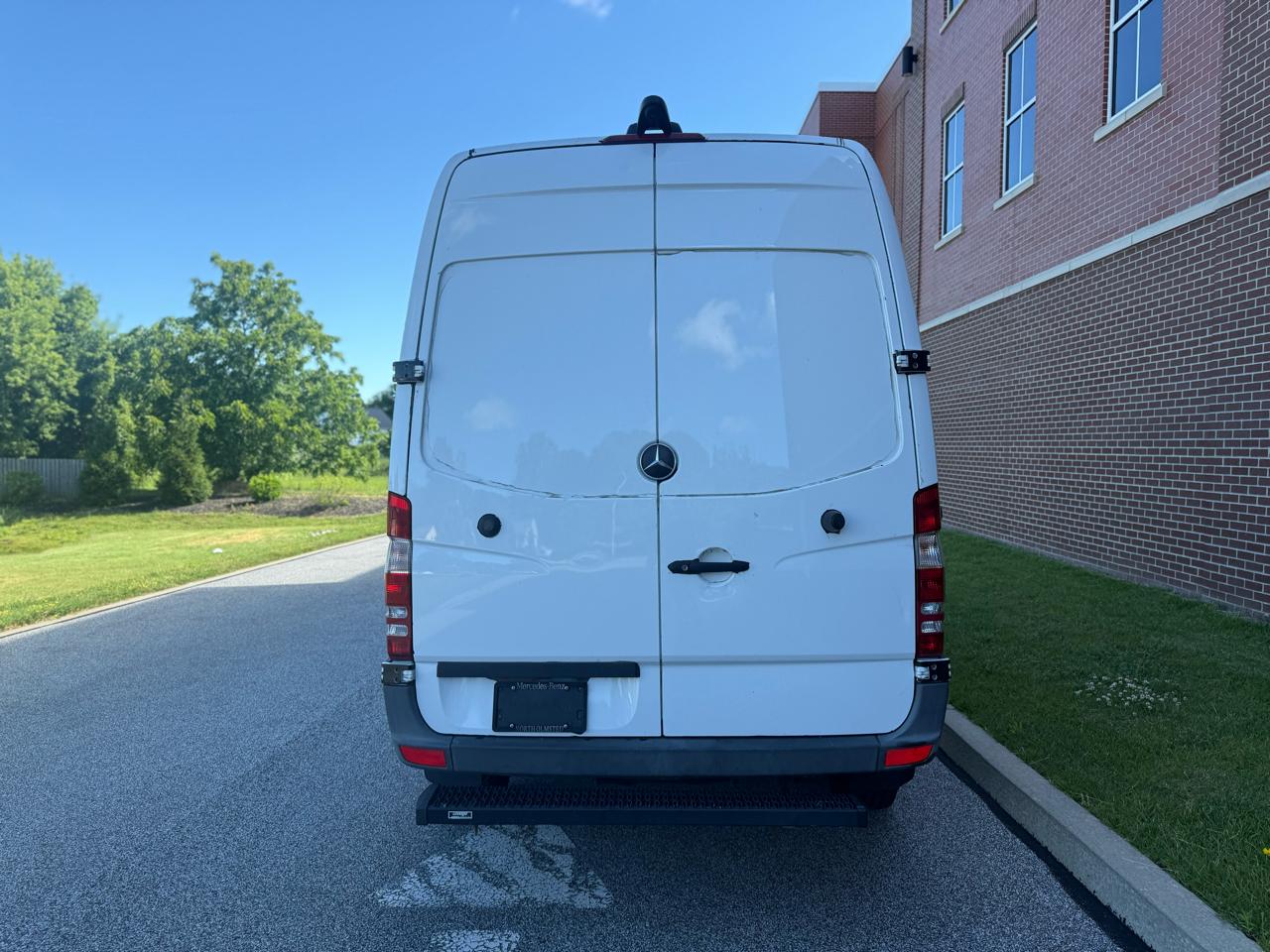 Mercedes-Benz Sprinter 2500 Standard Roof V6 144" RWD 2017