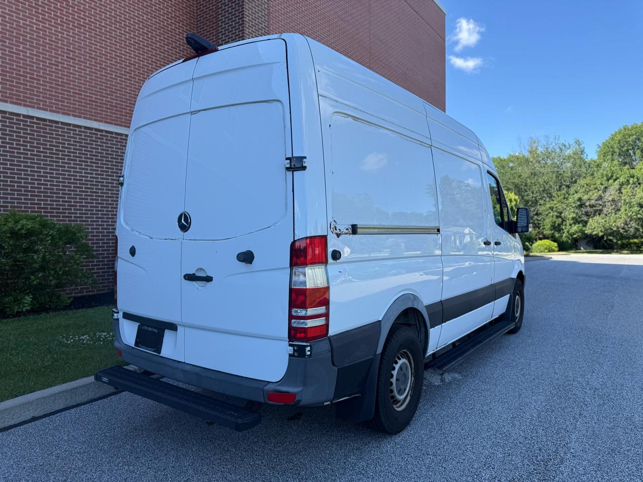 Mercedes-Benz Sprinter 2500 Standard Roof V6 144" RWD 2017