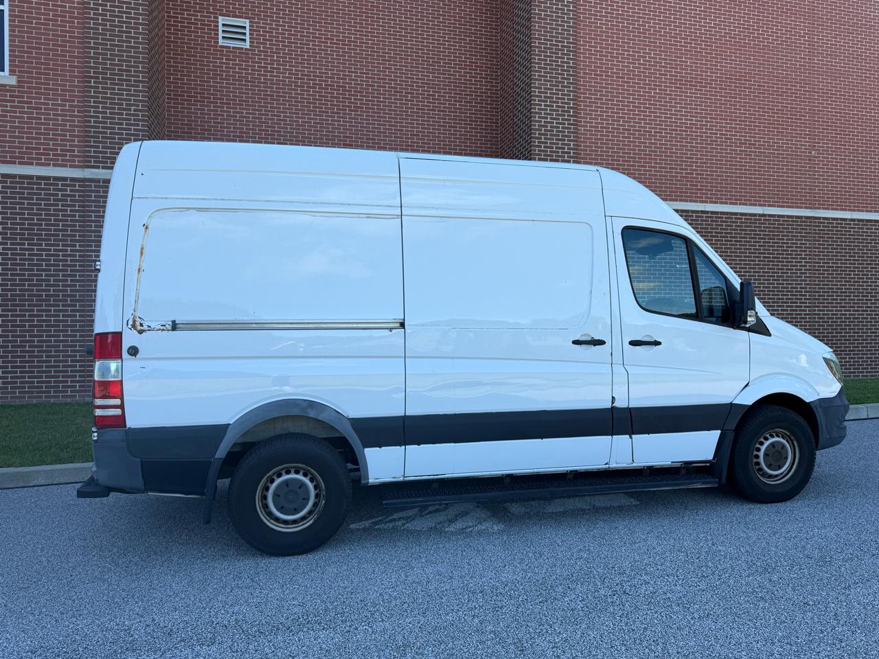 Mercedes-Benz Sprinter 2500 Standard Roof V6 144" RWD 2017