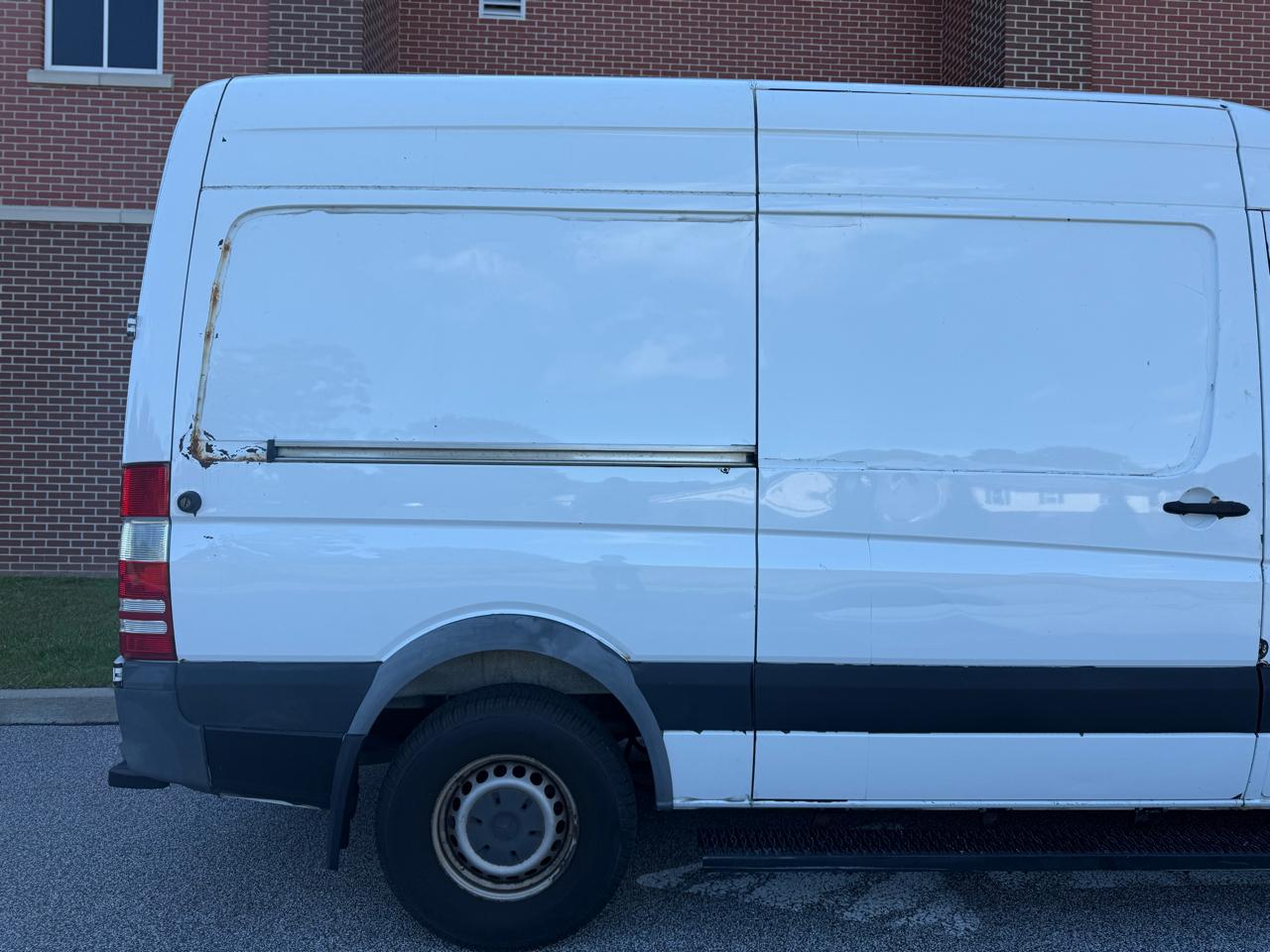 Mercedes-Benz Sprinter 2500 Standard Roof V6 144" RWD 2017