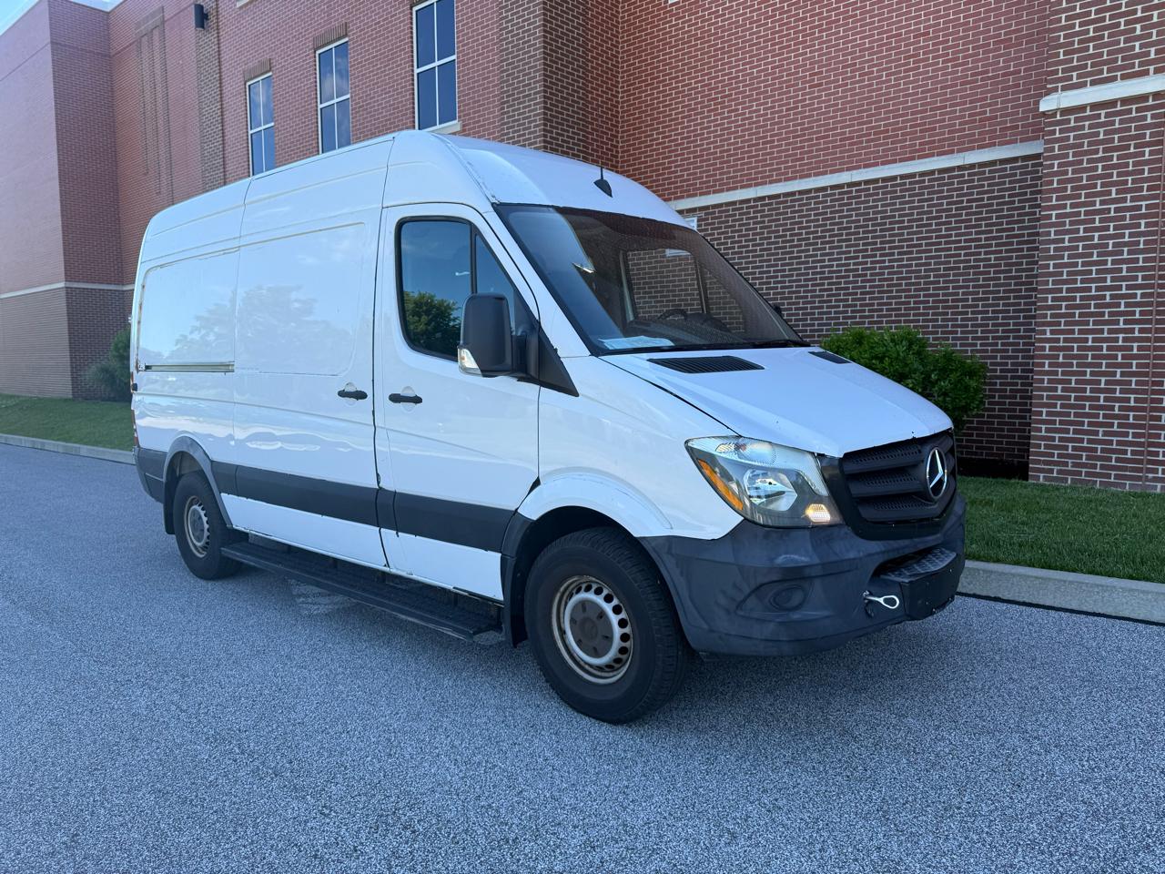 Mercedes-Benz Sprinter 2500 Standard Roof V6 144" RWD 2017