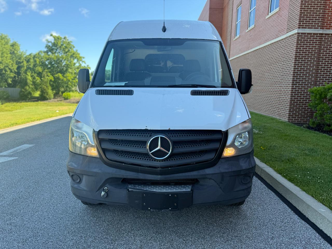 Mercedes-Benz Sprinter 2500 Standard Roof V6 144" RWD 2017