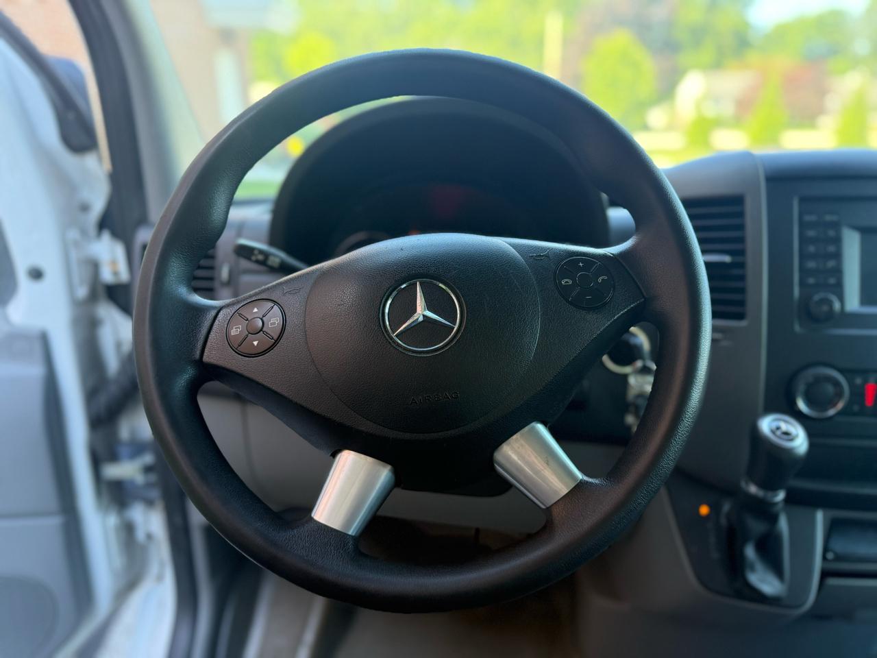 Mercedes-Benz Sprinter 2500 Standard Roof V6 144" RWD 2017