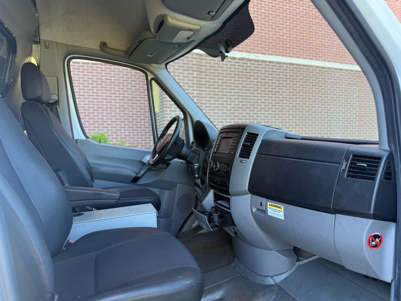 Mercedes-Benz Sprinter 2500 Standard Roof V6 144" RWD 2017