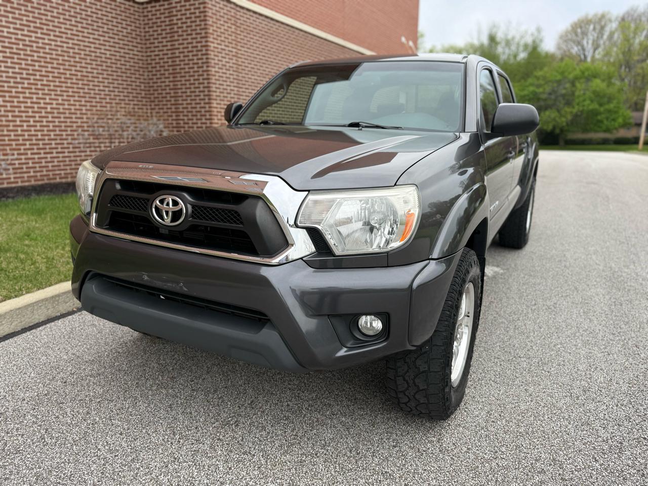 Toyota Tacoma  2013