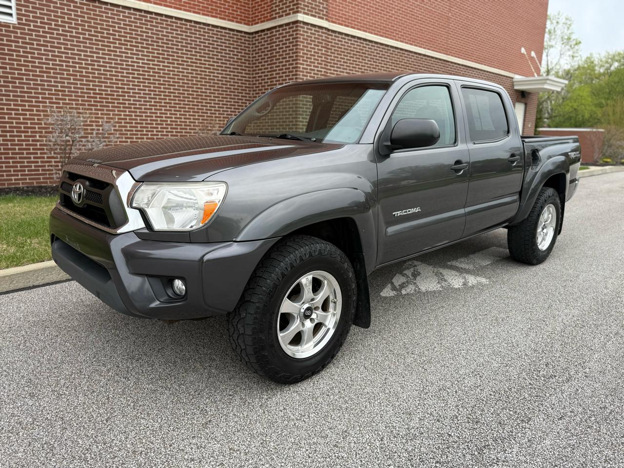 Toyota Tacoma  2013
