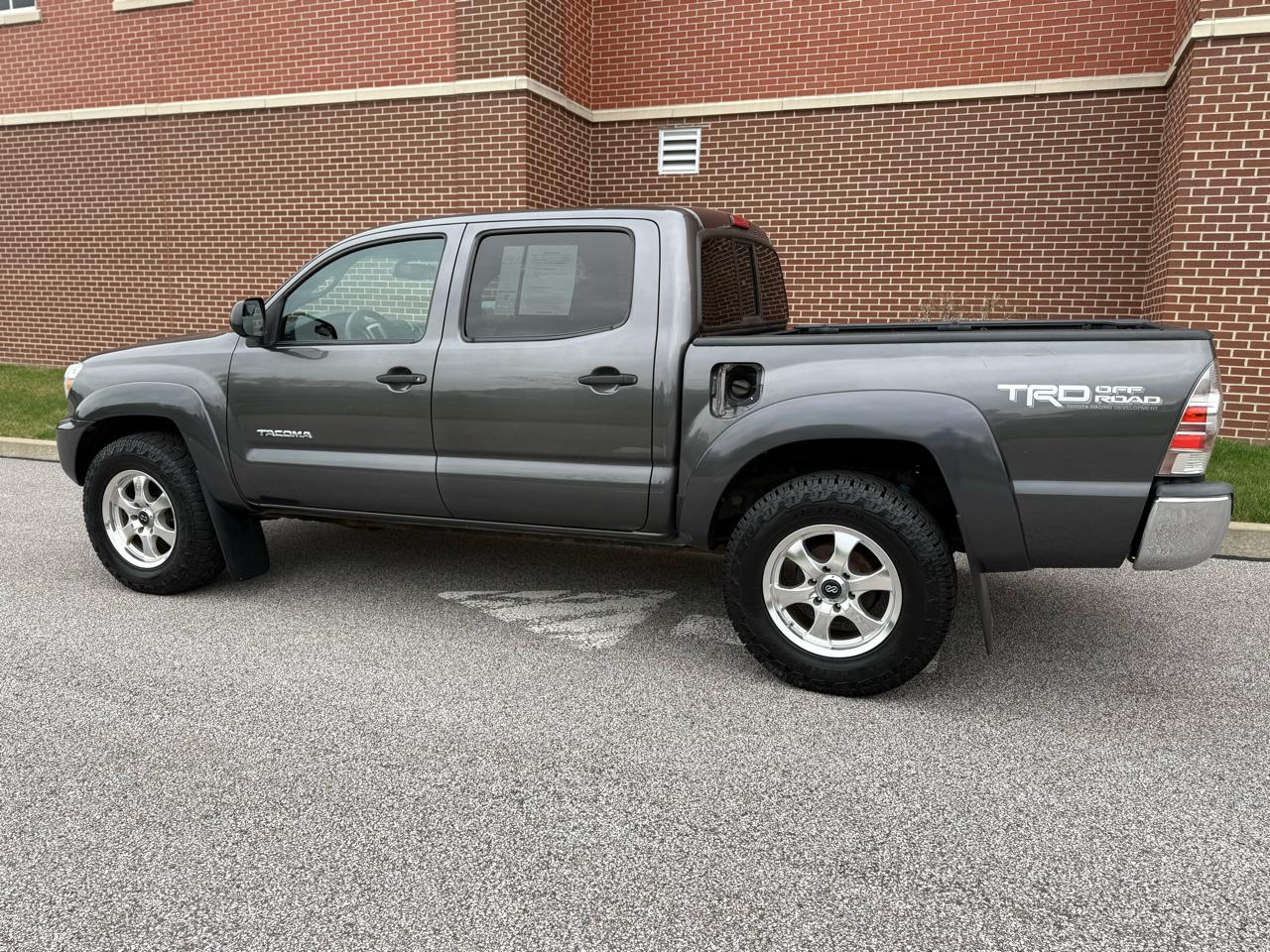 Toyota Tacoma  2013