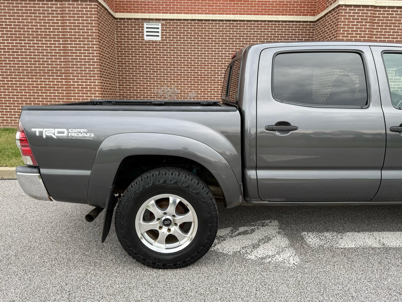 Toyota Tacoma  2013