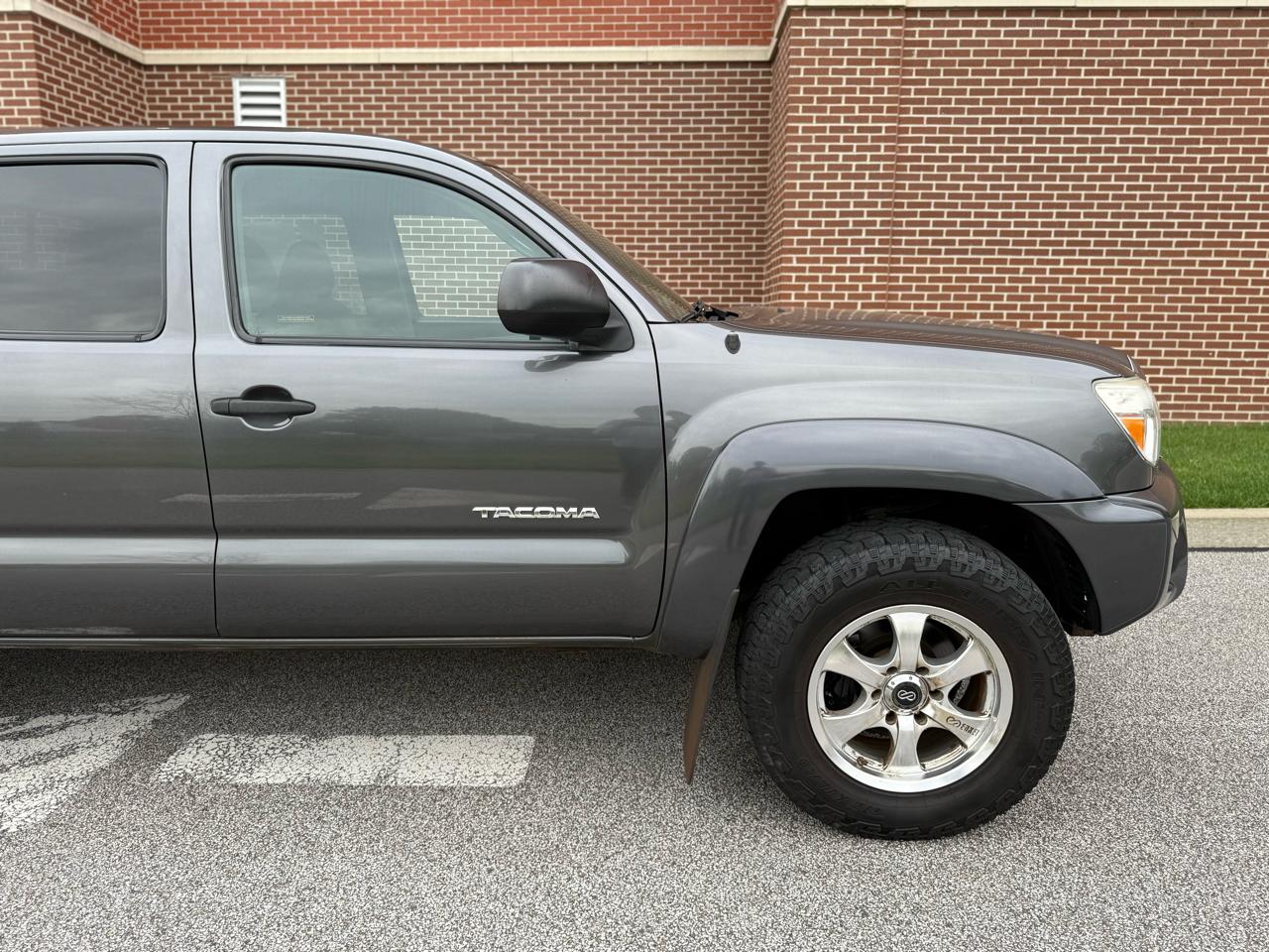 Toyota Tacoma  2013