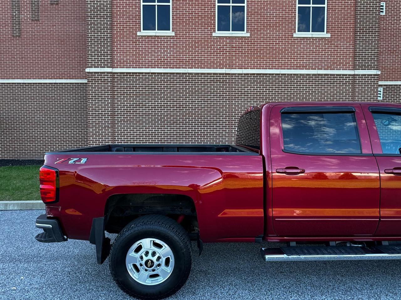 Chevrolet Silverado 2500HD 4WD Crew Cab 153.7" LT 2018