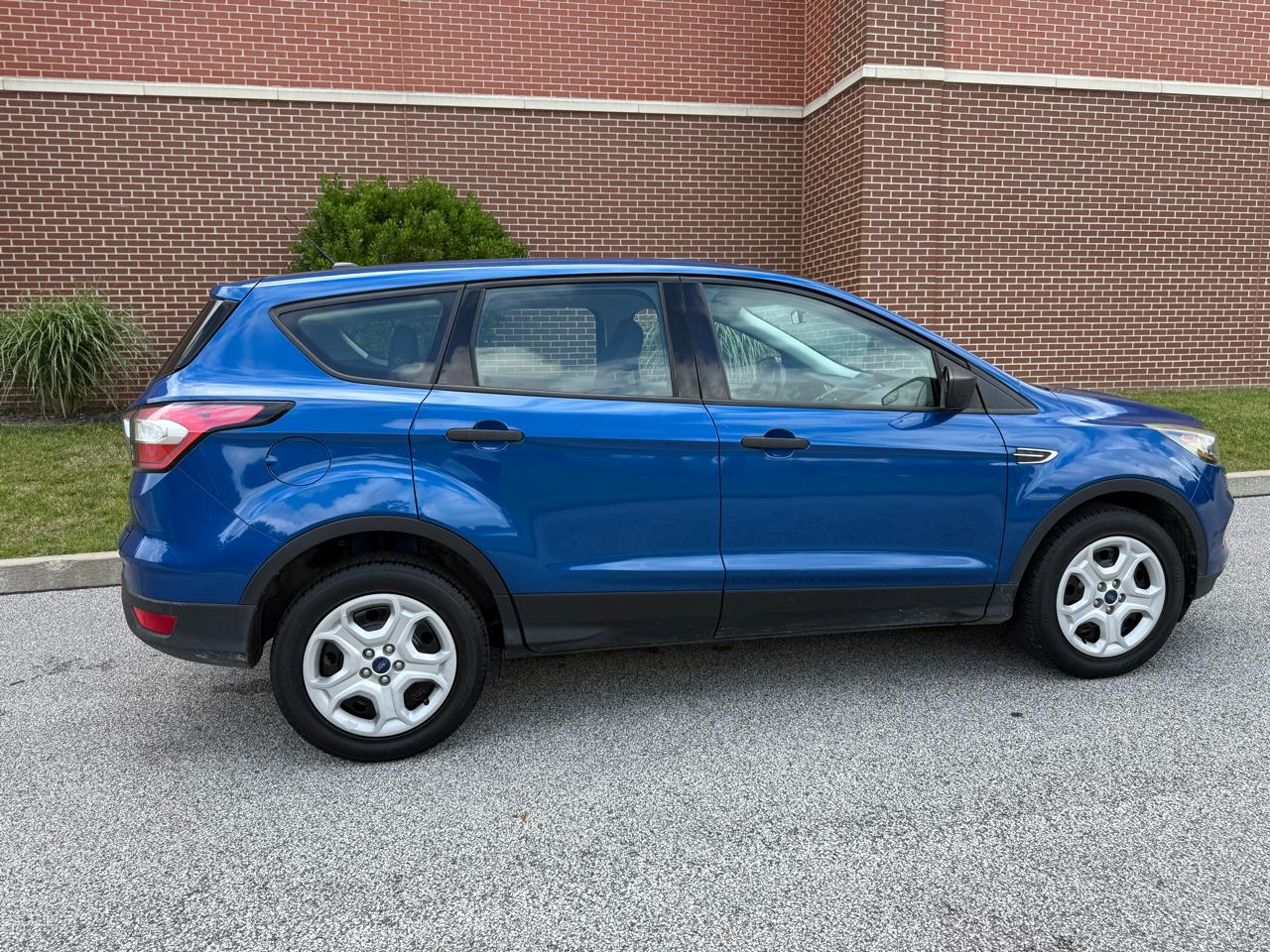Ford Escape S FWD 2018