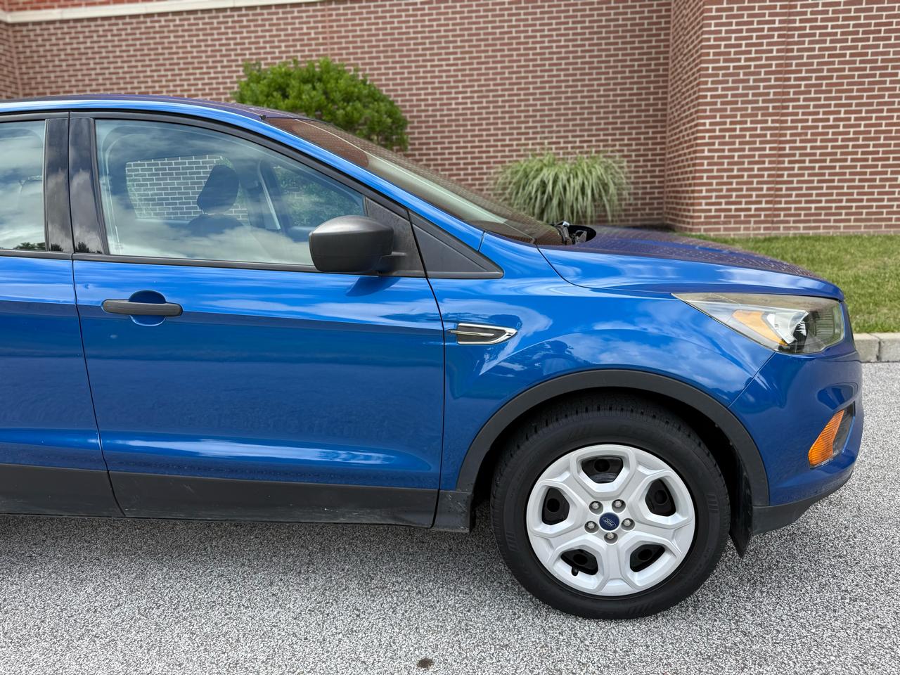 Ford Escape S FWD 2018