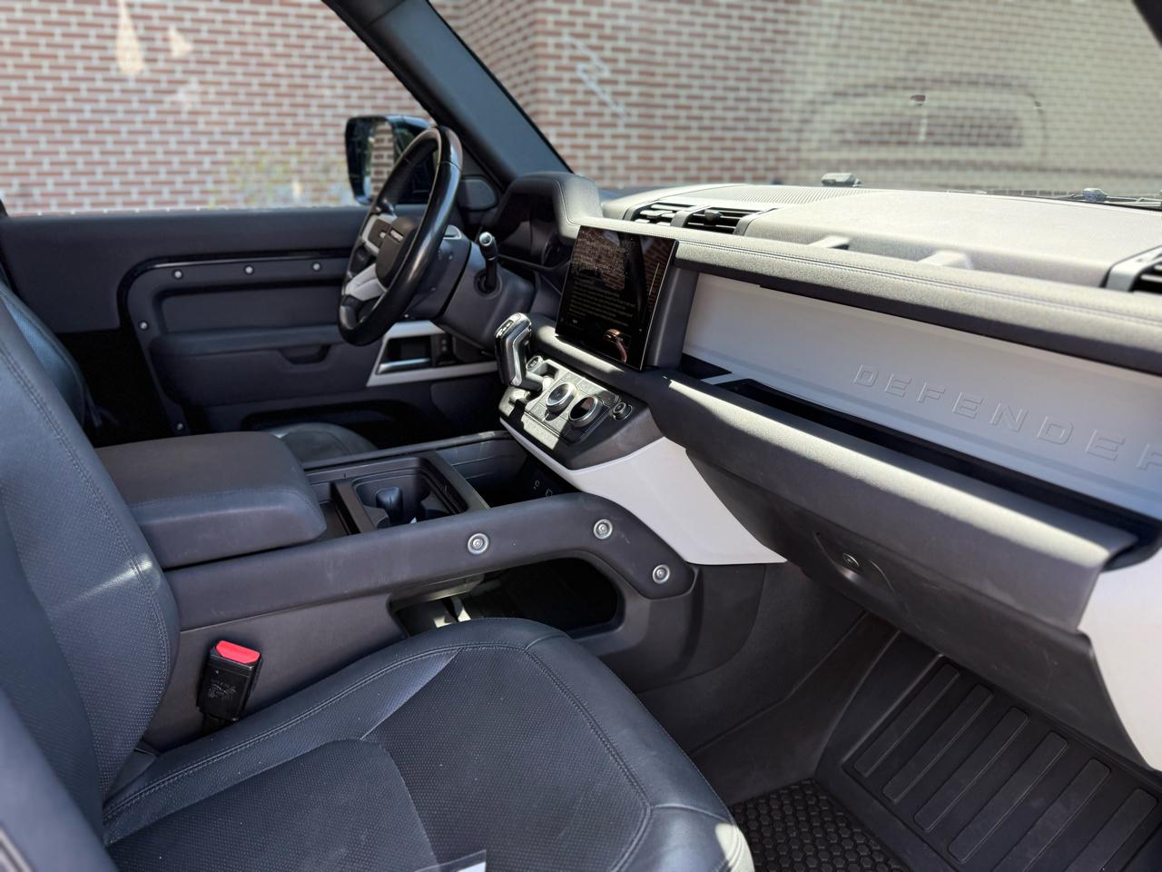 Land Rover Defender 90 S AWD 2023