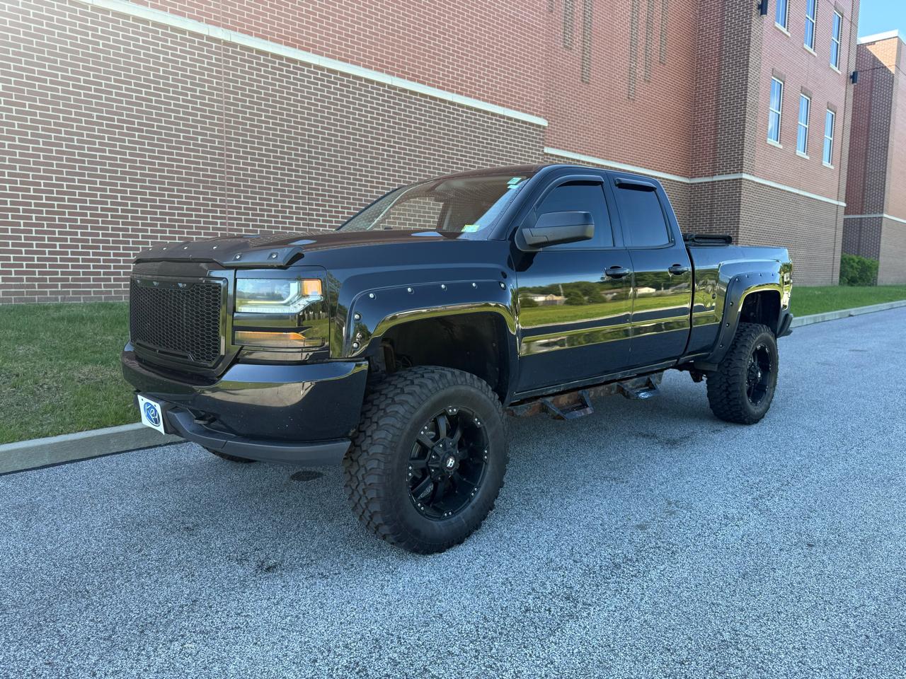 Chevrolet Silverado 1500 4WD Double Cab 143.5" Custom 2017