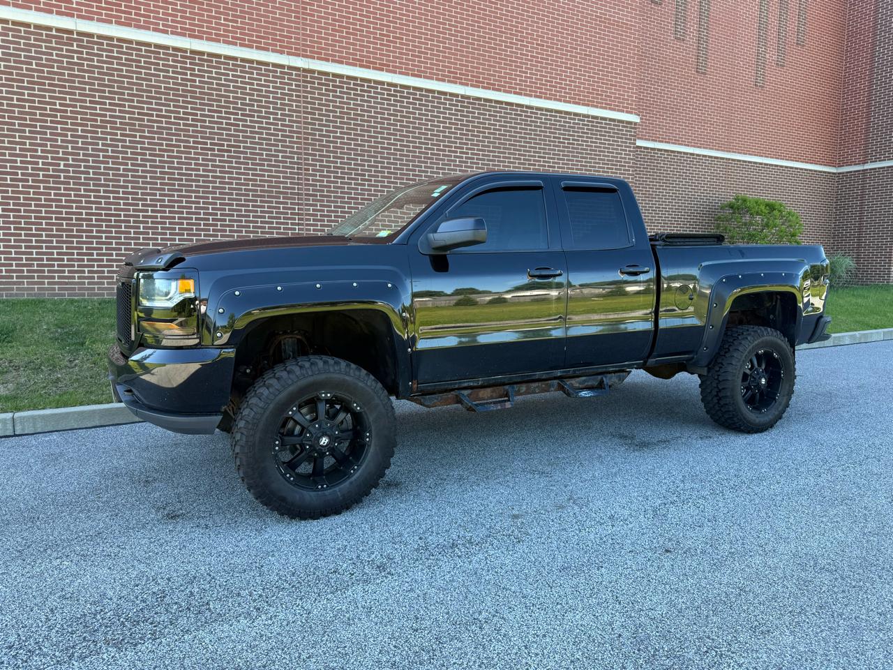 Chevrolet Silverado 1500 4WD Double Cab 143.5" Custom 2017