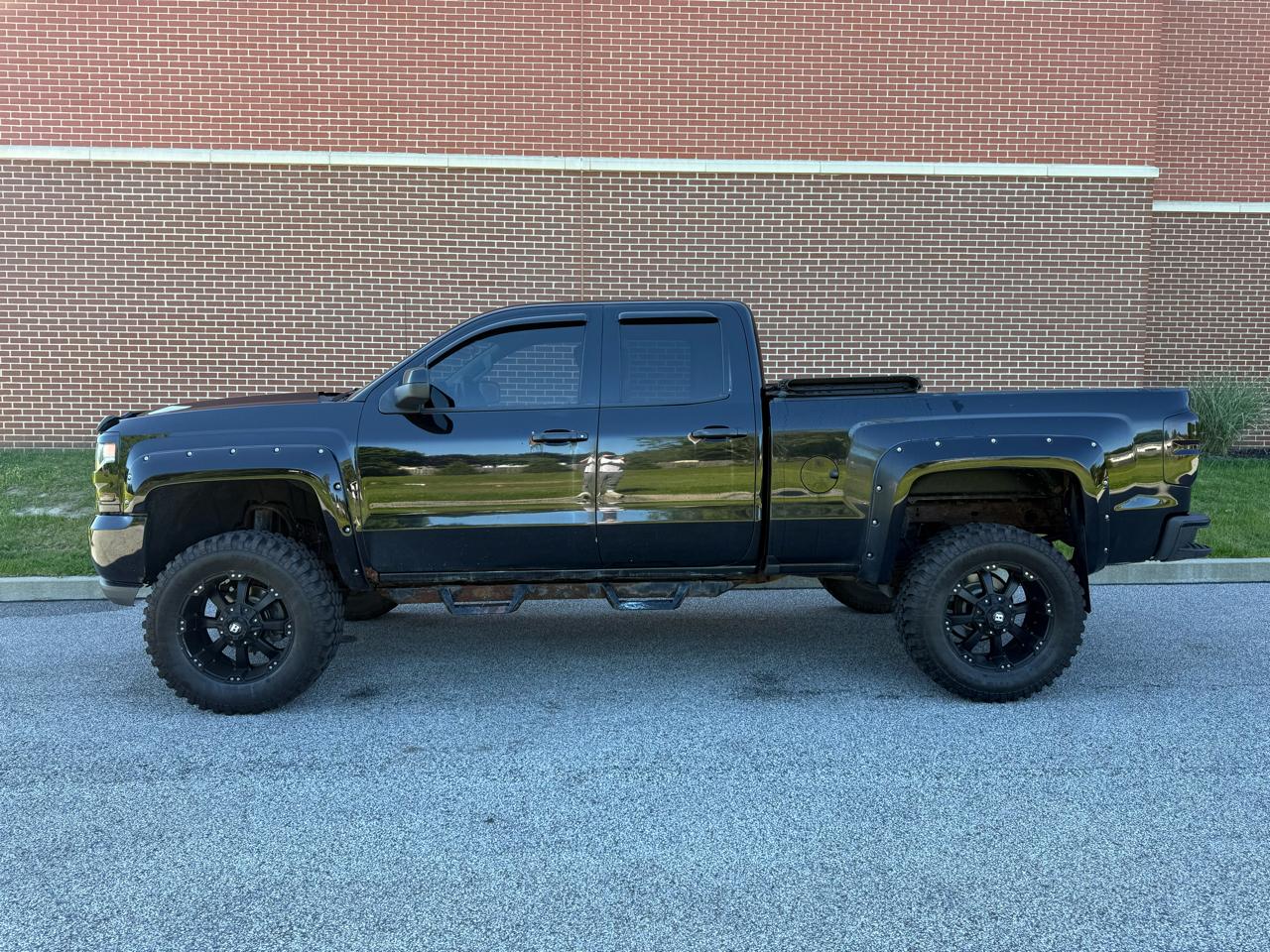 Chevrolet Silverado 1500 4WD Double Cab 143.5" Custom 2017